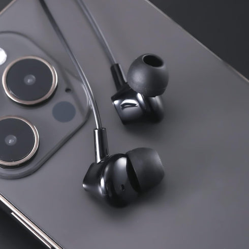 Wired Earbuds Headphones with Microphone, Noise Isolating Stereo Bass, In-Ear Earphones for Smartphones, Tablets, Black