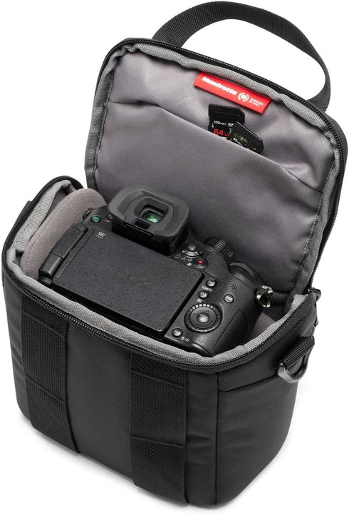 Manfrotto Advanced Shoulder Bag S III, Camera Bag for Mirrorless Camera with Lens, Tripod Mount & Rain Cover