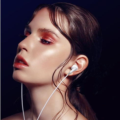 Type C Earphones Wired USB C in Ear Headphones for iPhone 15, Compatible with Most Type C Jack Devices