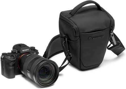 Manfrotto Advanced Holster S III, Case for Mirrorless Camera with Lens, Tripod Mount and Rain Cover