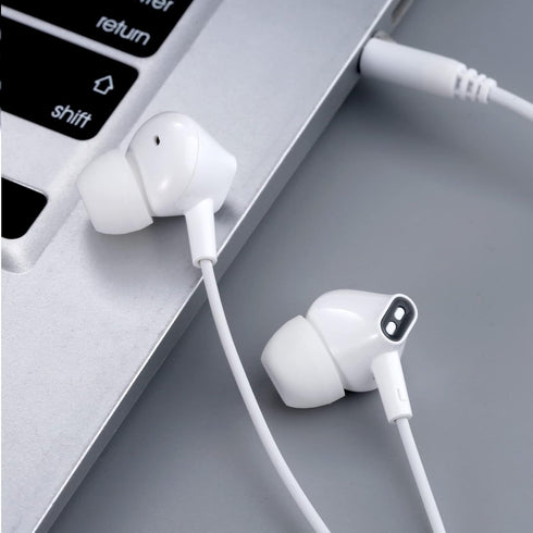 Wired Earbuds with Microphone – Noise Isolating Stereo Bass In-Ear Headphones for Smartphones, Tablets, iPads - White