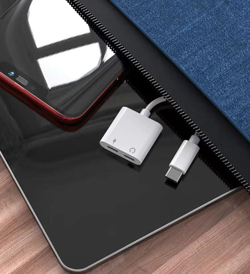 USB C Adapter for Headphones 2-in-1, USB C to Dual Headphone and Charger Adapter Splitter for MacBook Pro.