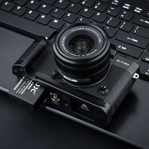 Metal Hand Grip L Bracket for Fuji Fujifilm X-T30 II, X-T30, X-T20, X-T10 with Battery Compartment Opening