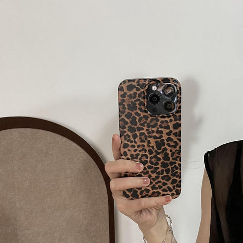 owwiktten 12/12 6.1 inch 12 12pro Brown Cheetah Print Leopard Phone Case for iPhone Pro Retro Trendy Luxury Matte Slim