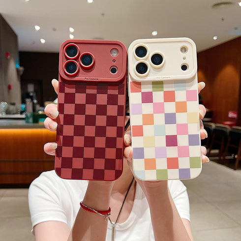 YUMUPIFE 17 17 Compatible with iPhone Pro Case Cute Checkered Pattern Design for Girls Women, Soft Silicone Shockproof