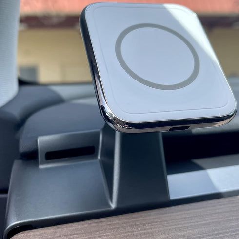 Aporia - MagSafe Tesla for iPhone +12, Compatible for Tesla 3 & Y +2021, 15W Fast Charging Magnetic Holder