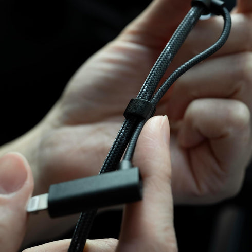 Moshi 2-in-1 USB-C to USB-C & Lightning Charging/Sync Cable (1M) - Jet Black