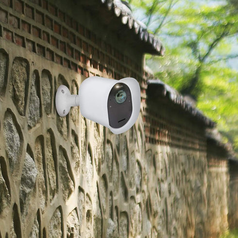 kwmobile 2X Skin for Arlo Ultra/Pro 3/Pro 4, Silicone Security Camera Case Outdoor CCTV Cover - White