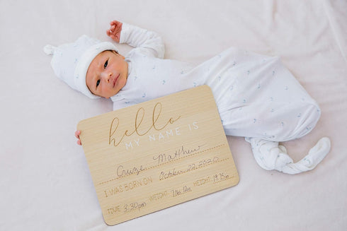 8.25" 11", Pearhead Baby Welcome Sign, Gender-Neutral Hello Baby Arrival Photo Prop, Hospital Birth Announcement