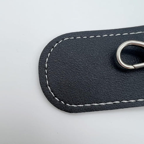 MUZZIOU 2 Anti Lost USB Flash Drive Leather Holder, Pcs Leather USB Protective Case for Alloy Shark Buckle Lightweight