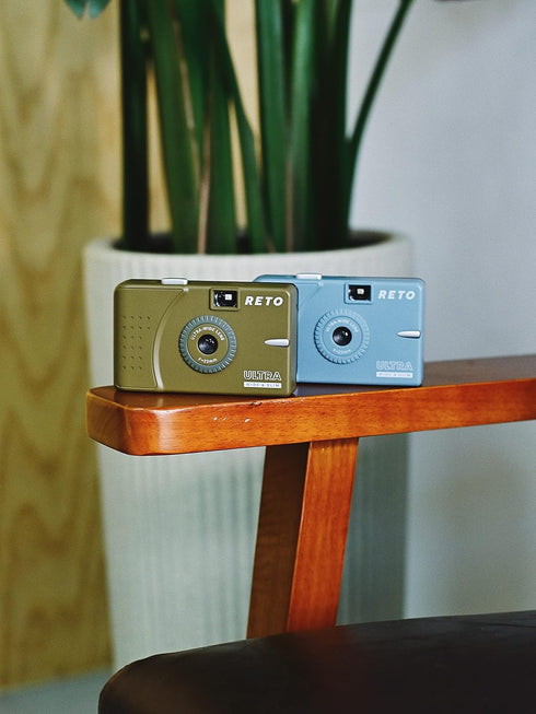 RETO Ultra Wide Slim 35mm Reusable Daylight Film Camera - 22mm Wide Lens, Focus Free, Lightweight (Olive)