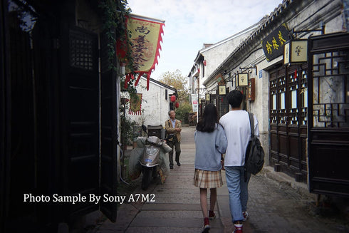 Xuan Focus Free 30mm F/10 Body Cap Pancake Lens for Street Photography (32mm/F10 Sony E Mount)