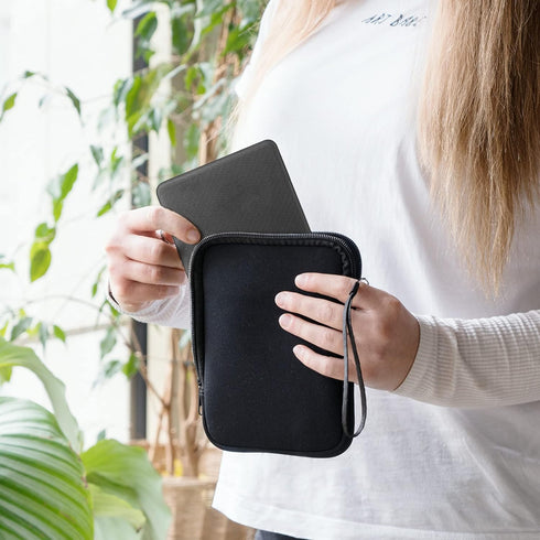 kwmobile 6" Neoprene e-Reader Pouch Size eReader - Universal eBook Sleeve Case with Zipper - Lavender
