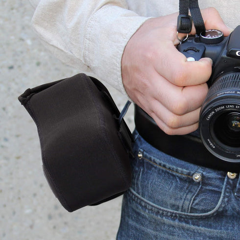 USA Gear DSLR Camera Case/SLR Sleeve for Zoom Lens with Neoprene Protection, Holster Belt Loop and Accessory Storage -