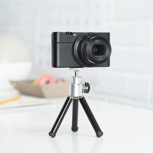 Amazon Basics Mini Tripod, Lightweight, Black