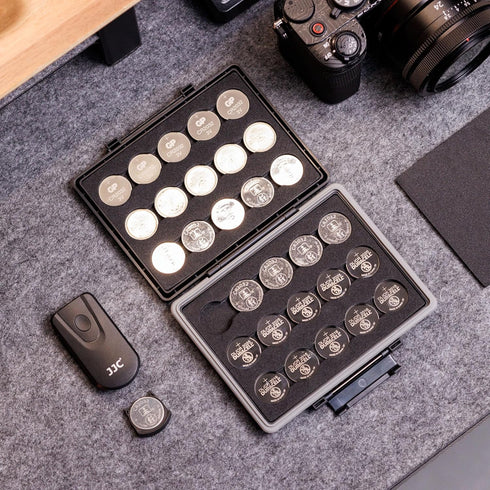 CR2032 Battery Case Holder for 30x CR2032/CR2025/CR2045/CR2016, Water-Resistant Anti-Shock Coin Cell Battery Case