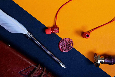 LUDOS Ultra Wired Earbuds, In-Ear Headphones with Microphone, Noise Isolating Ear Buds for iPhone and Samsung (Red)