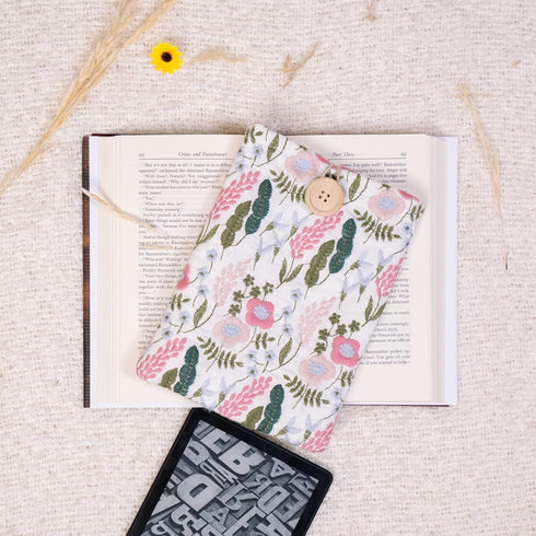 Zosiana Designs (6''), (6.8'') (7''), Embroidered Floral E-Reader Sleeve - Compatible with Kindle Paperwhite/Basic