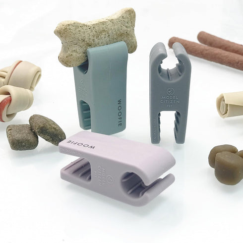 Model Citizen Pet, Inc. WOOFIE - The Pet Selfie & Portrait Tool (Slay Gray)